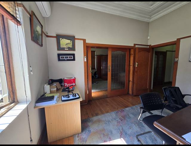 3 BEDROOM FREEHOLD FOR SALE IN ALBERTON NORTH